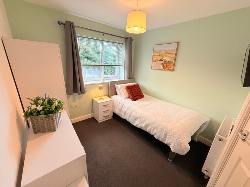 Room Lovely Lane in Warrington