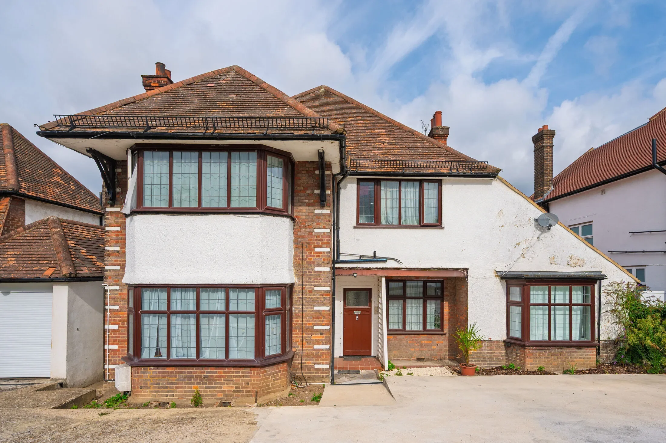 Flat Armitage Road in Greater London