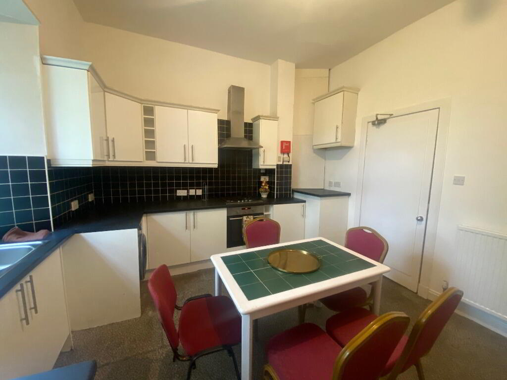 Room New Mart Road in City of Edinburgh