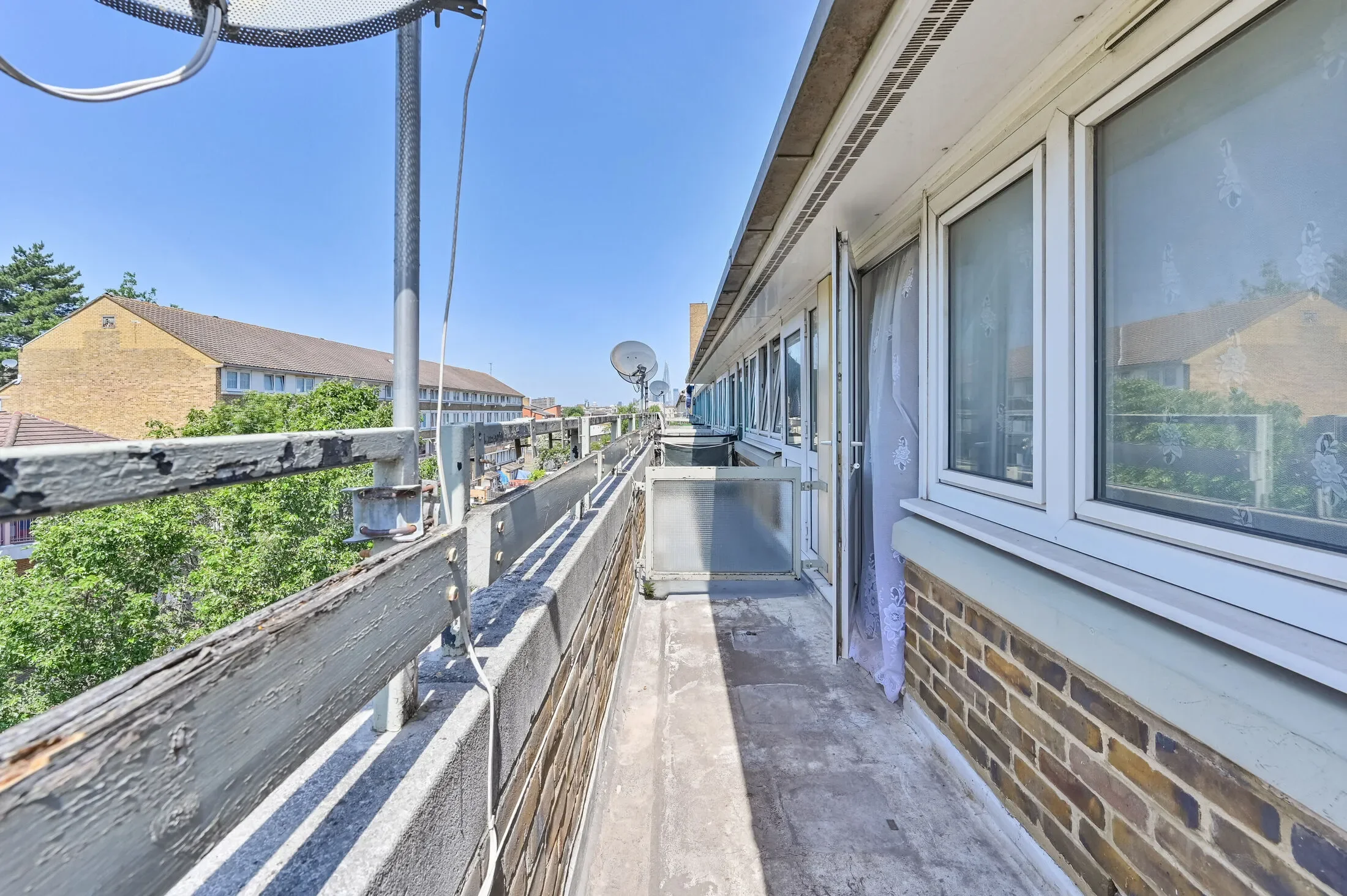 Flat Cronin Street in Greater London