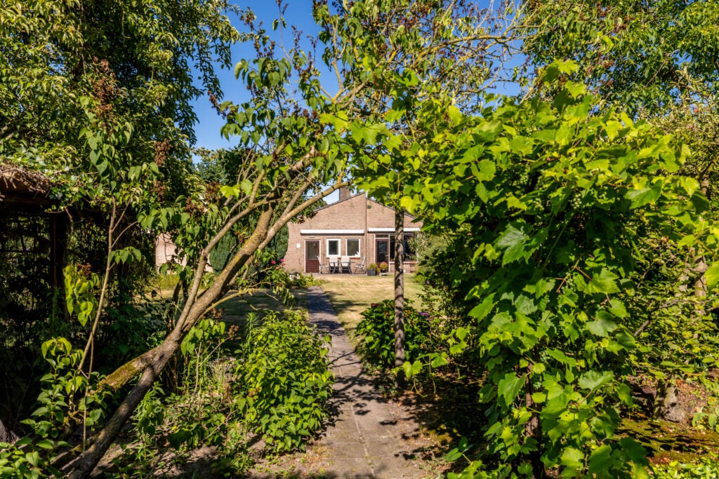Huis Slotlaan 112 in Ulvenhout