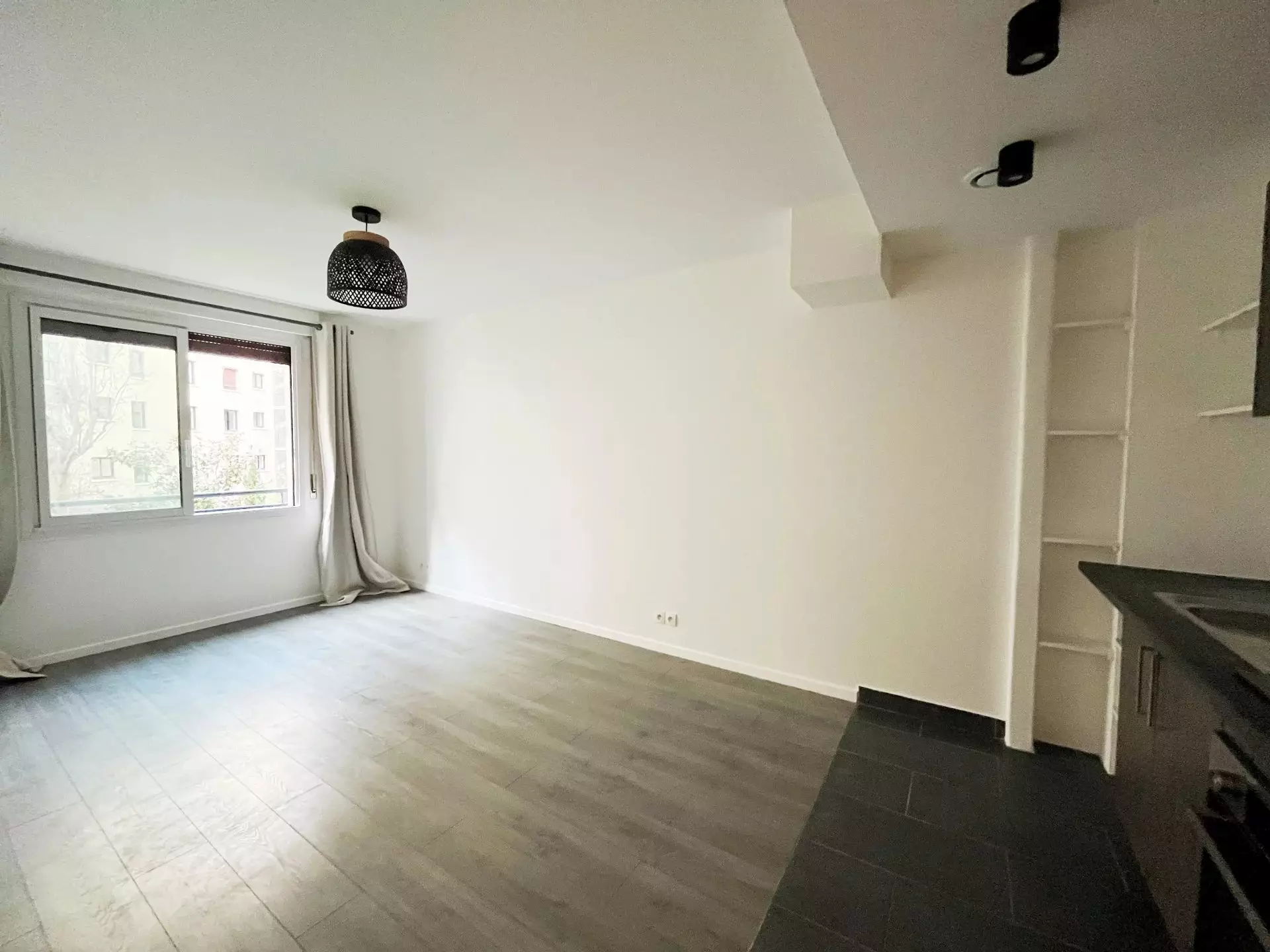 Flat Boulevard Suchet in Paris