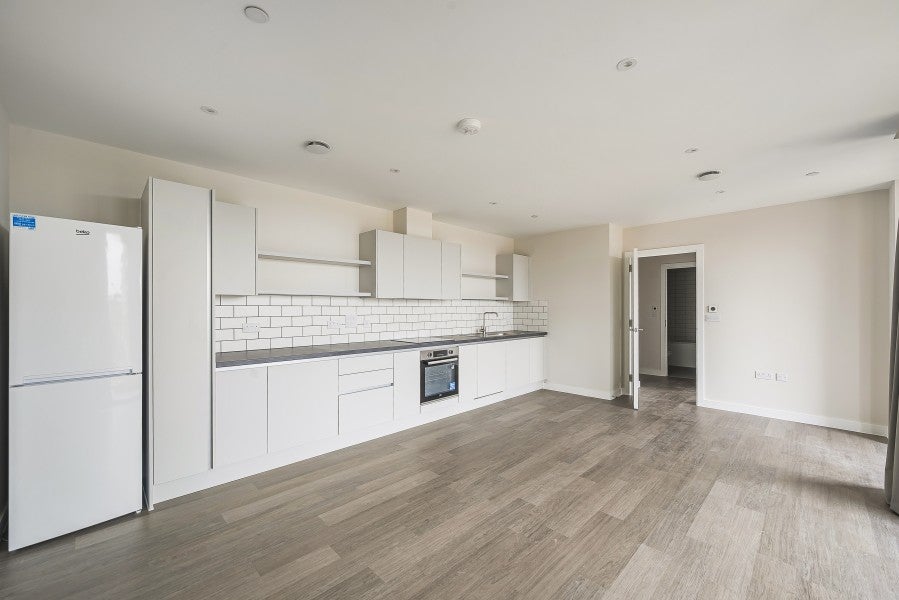 Flat Devonshire Avenue in Woking