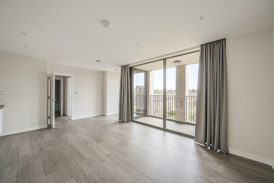 Flat Devonshire Avenue in Woking