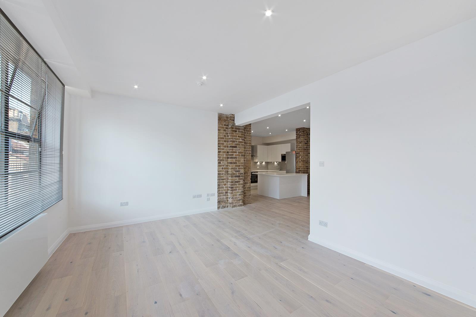Flat Kingsland Road in Greater London