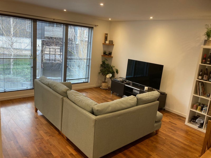Flat Penny Mews in Greater London