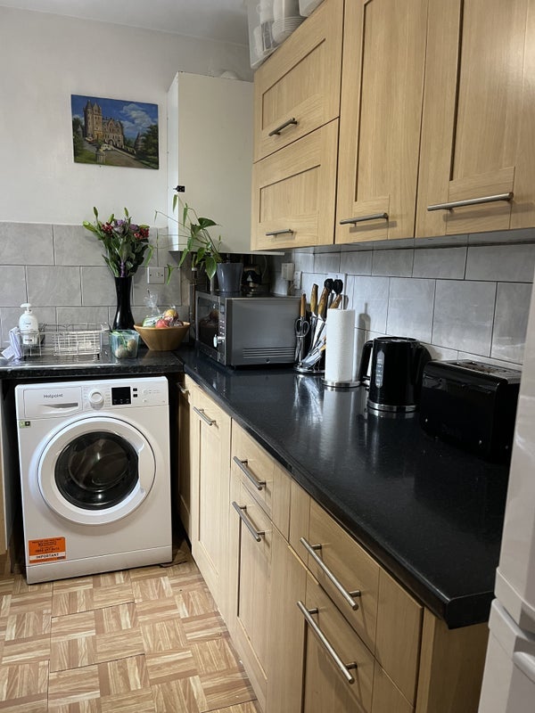 Room Clarence Road in Greater London