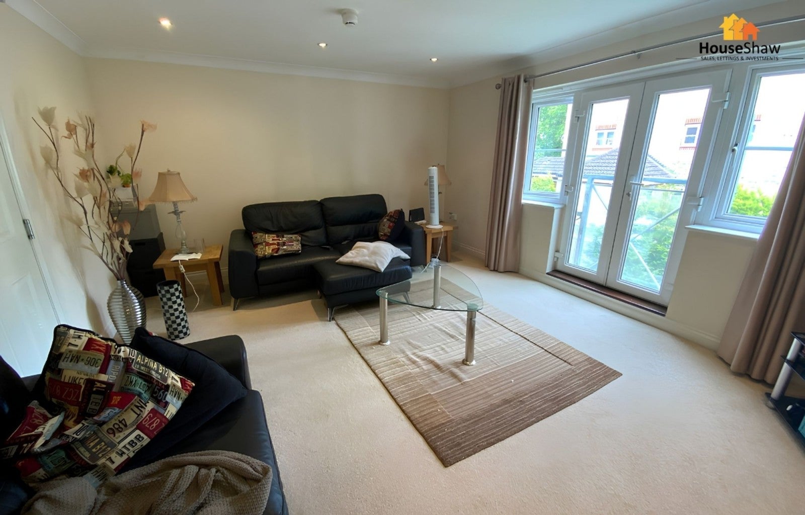 Room Coopers Rise in High Wycombe Community Board