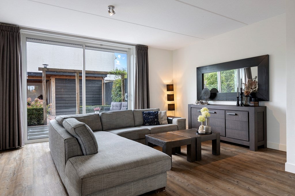 Hoekwoning te koop: Schoonenburg 198, Ede