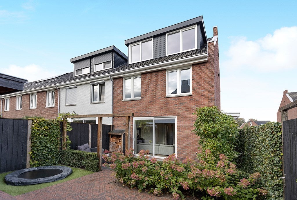Hoekwoning te koop: Schoonenburg 198, Ede