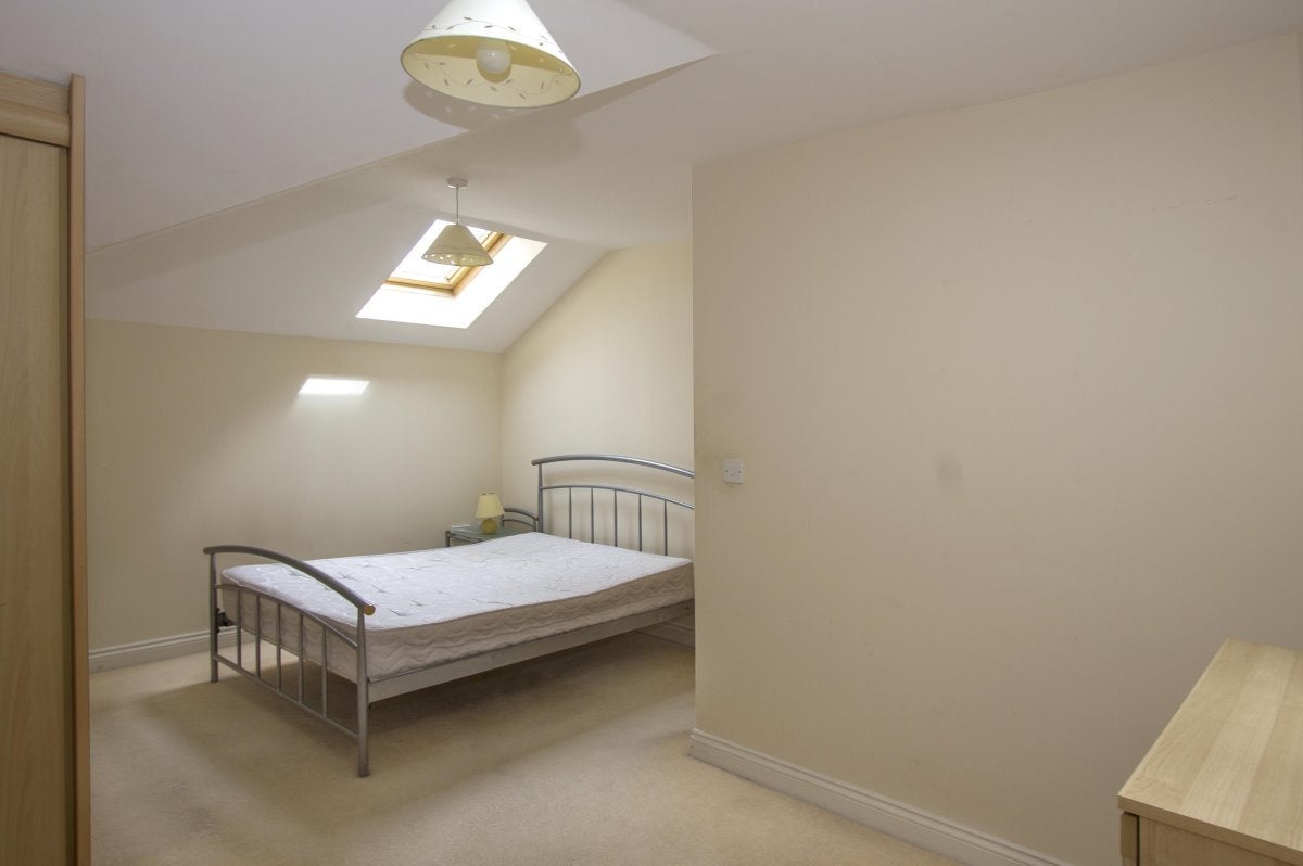 Flat Percy Road in Bournemouth