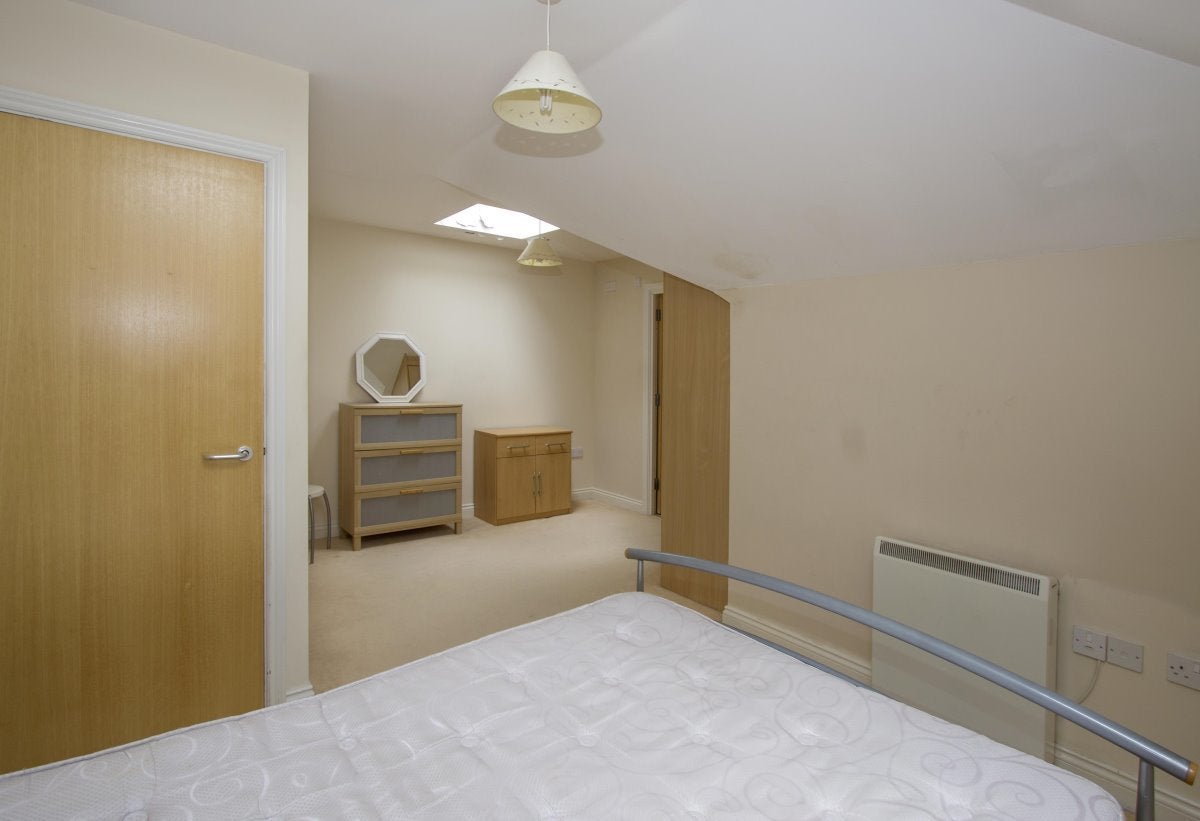 Flat Percy Road in Bournemouth
