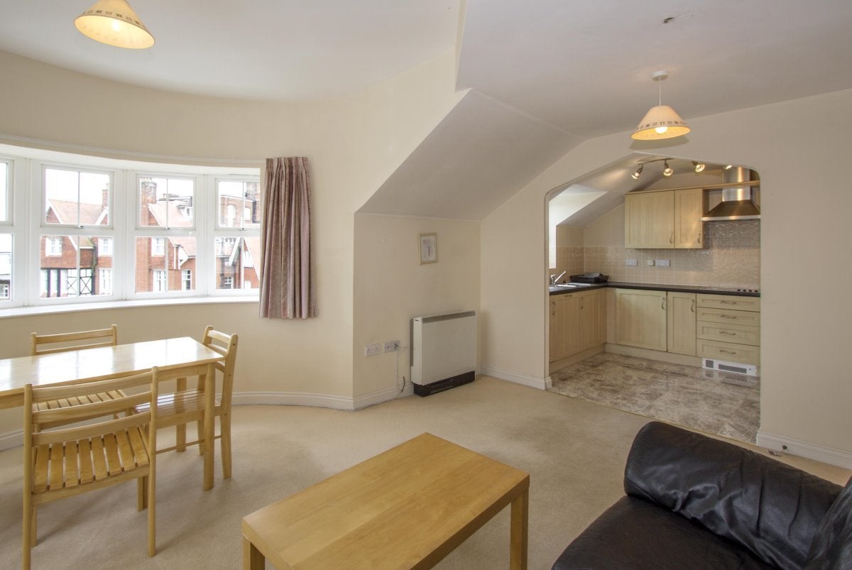 Flat Percy Road in Bournemouth