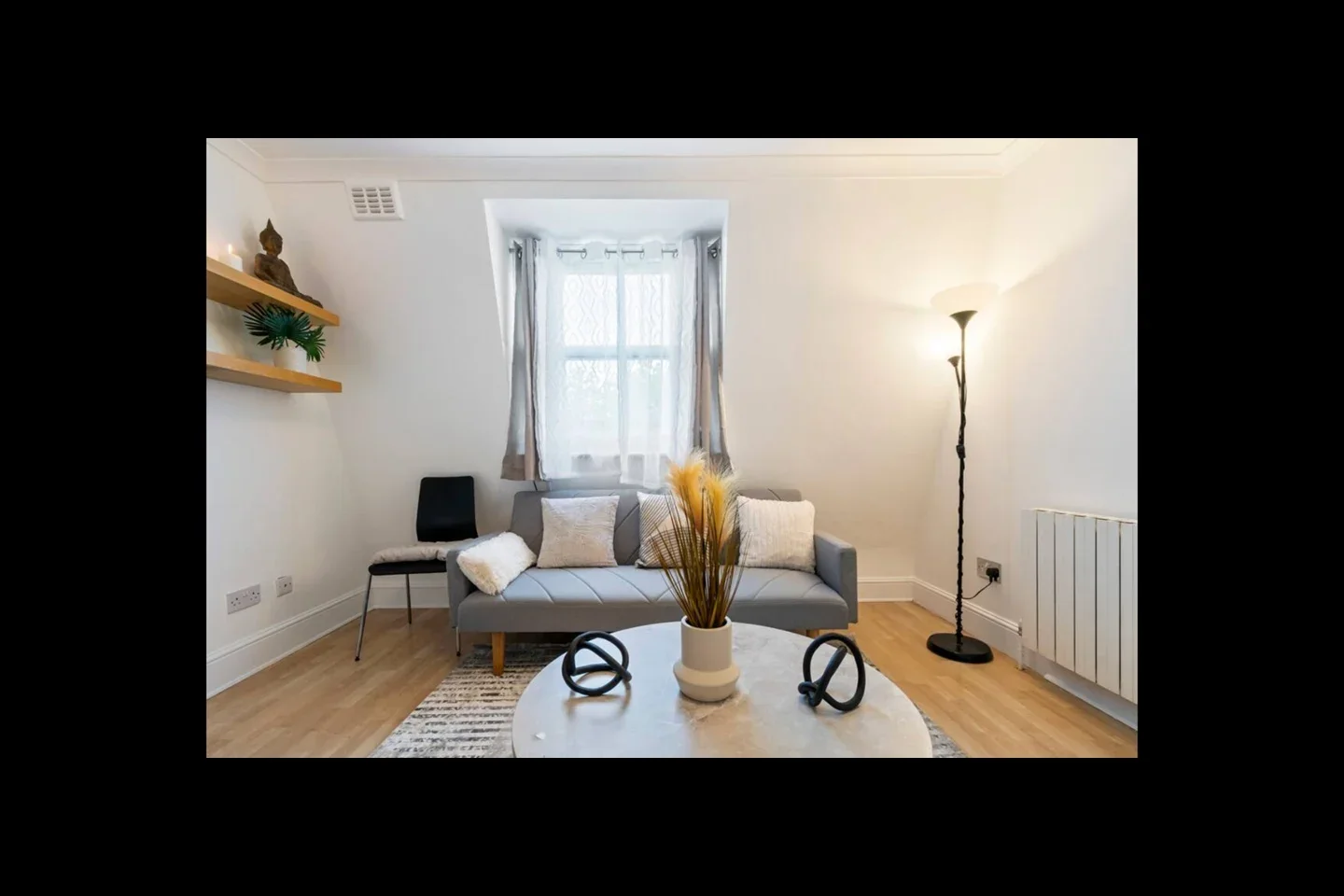 Flat Elgin Avenue in City of Westminster