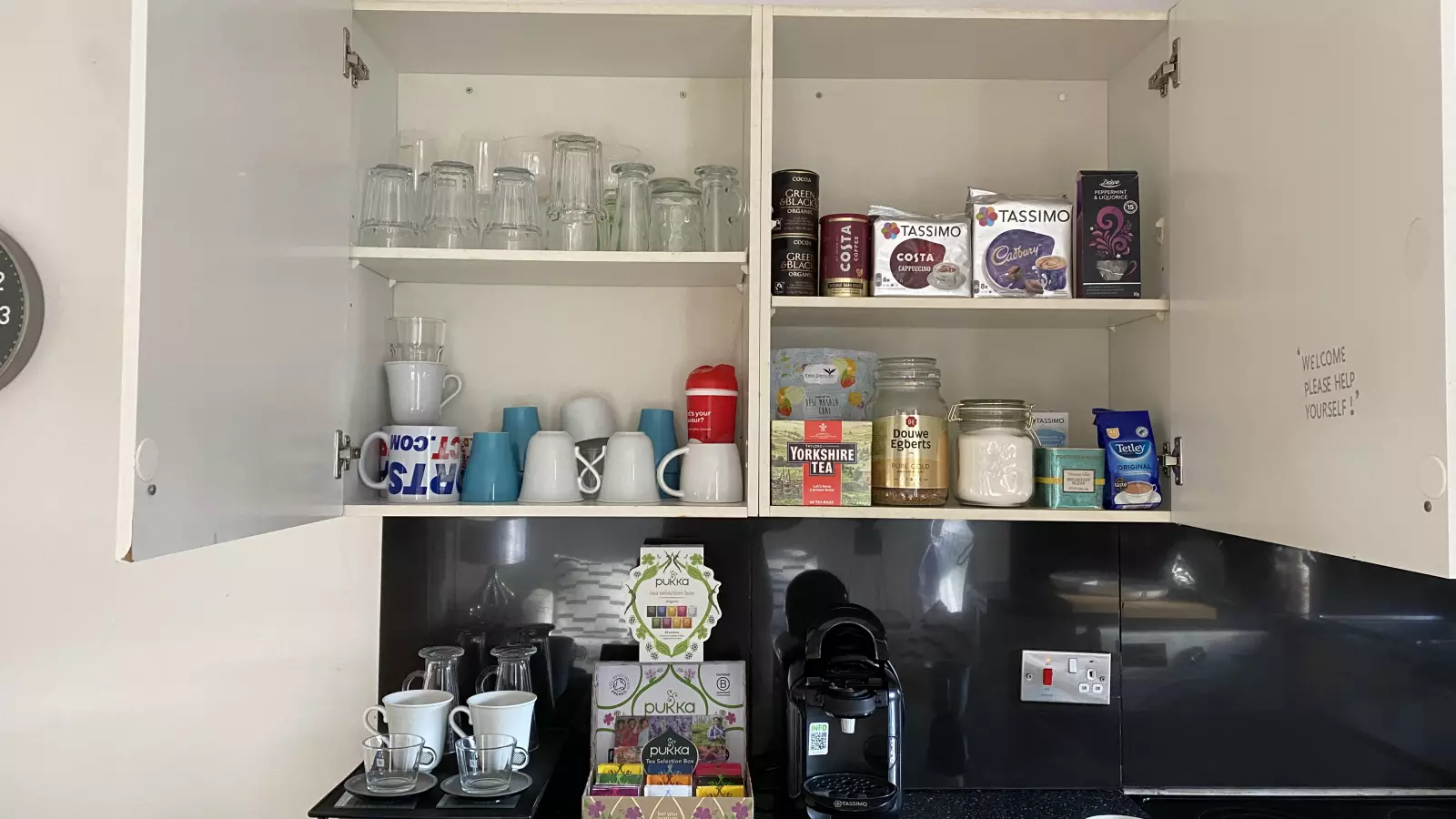 Flat Grimsby Grove in Greater London