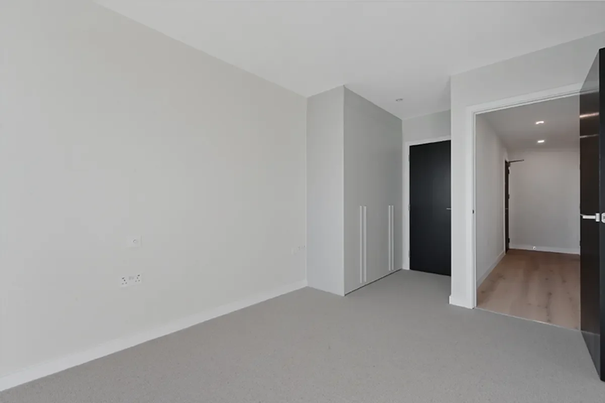 Flat Boston Road in Greater London