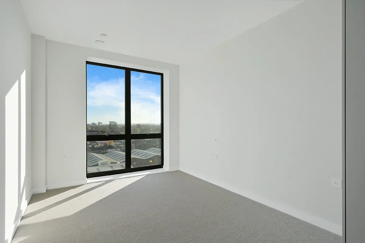 Flat Boston Road in Greater London