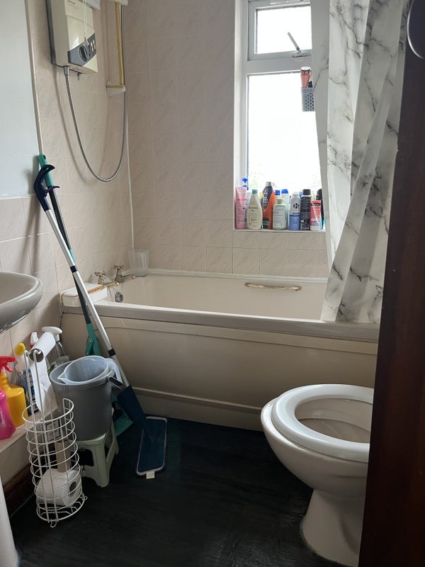 Room Oak Crescent in Sandwell