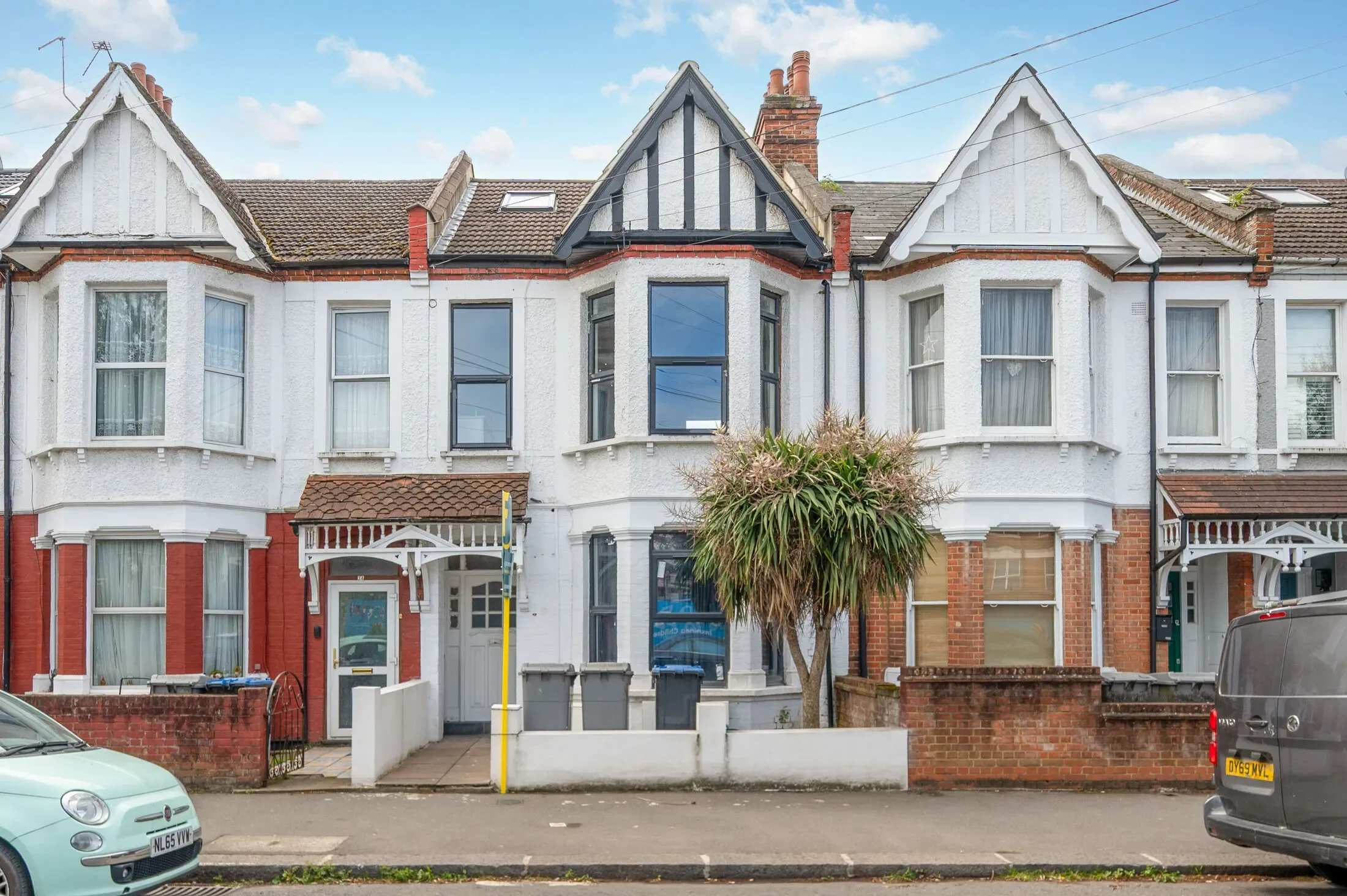 Flat Palermo Road in Greater London