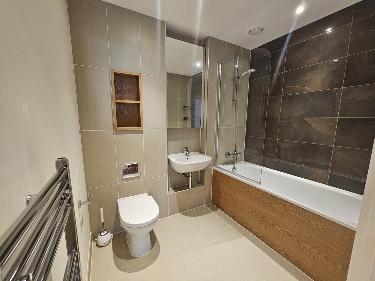 Flat Letchworth Road in Greater London