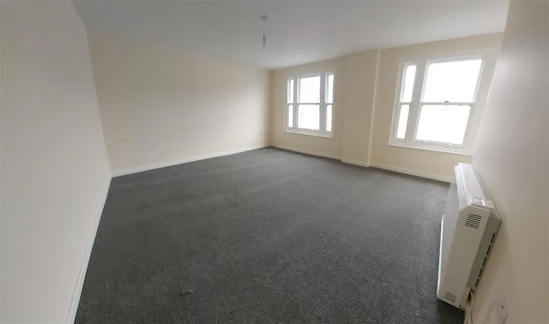Flat St Teilo Street in Pontarddulais