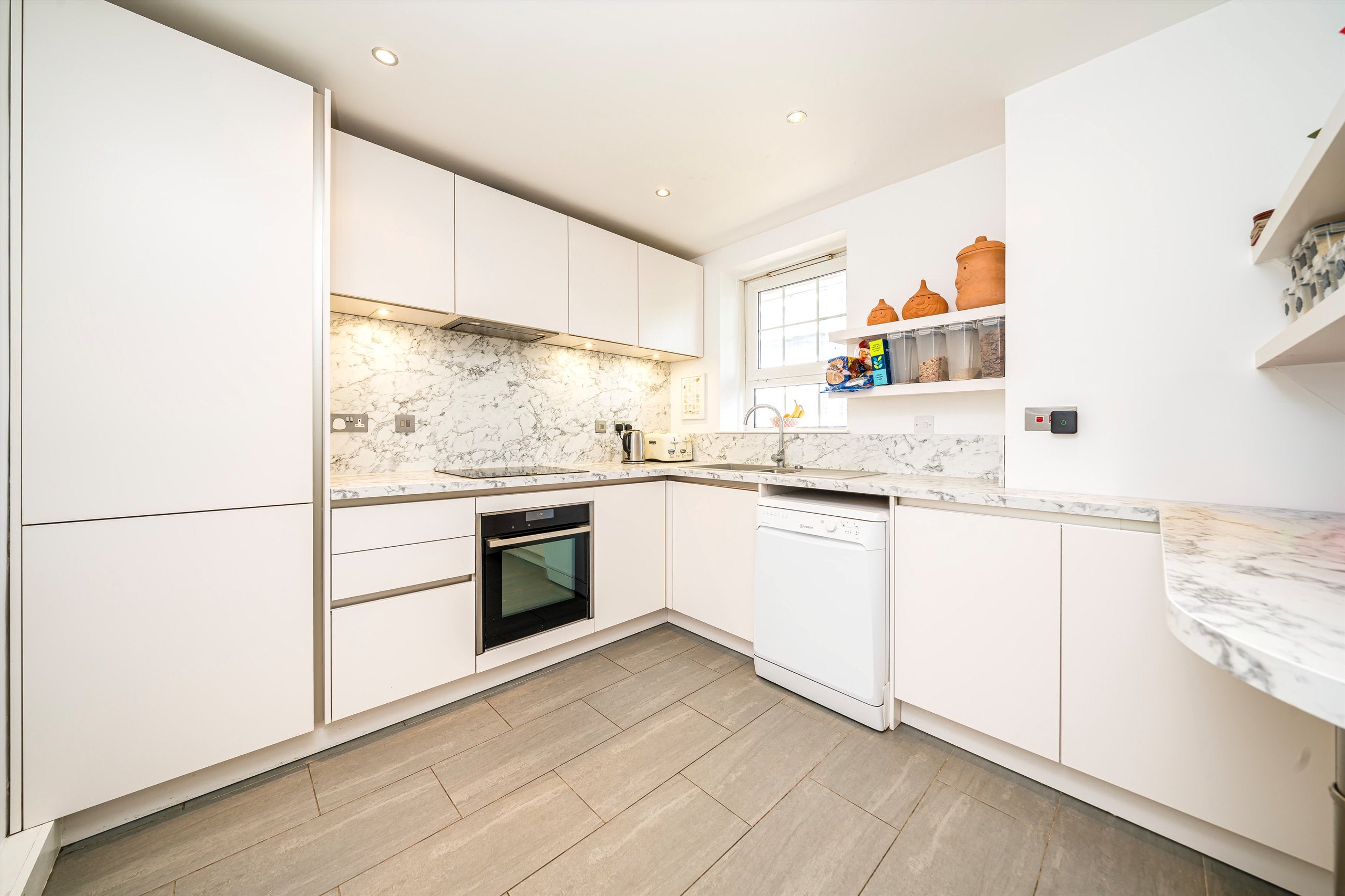 Flat Bowyer Street in Greater London