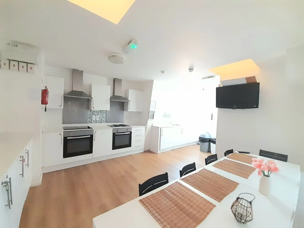 Room Crendon Street in High Wycombe