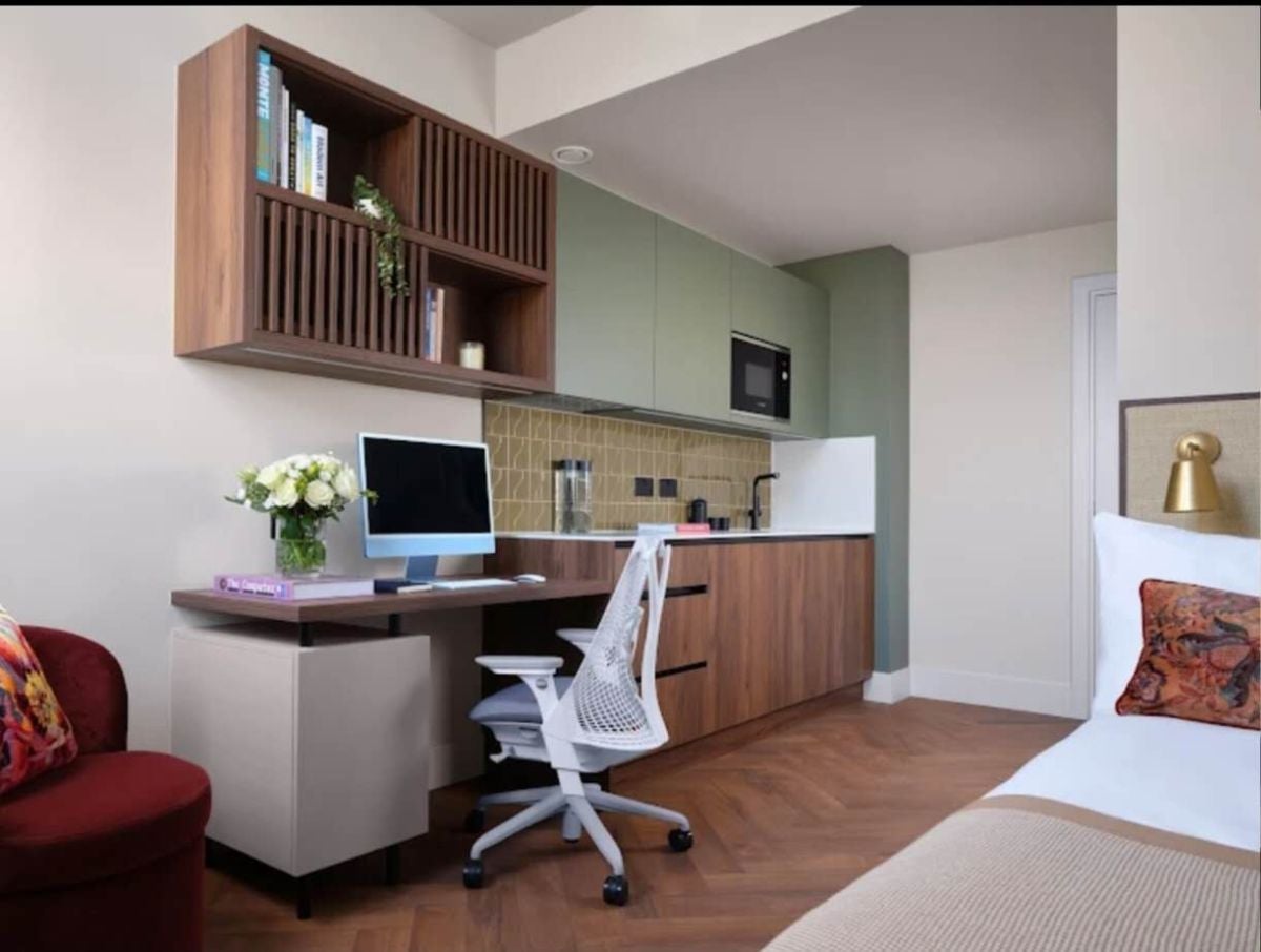 Room Cromwell Road in Greater London