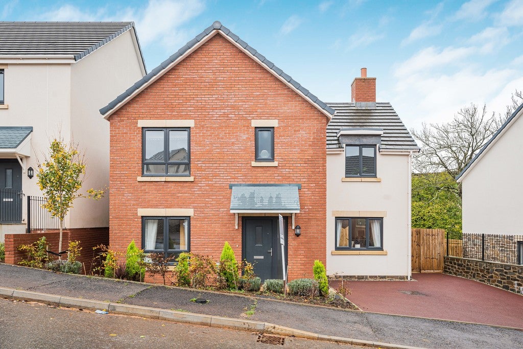 House Aggett Grove in Bovey Tracey