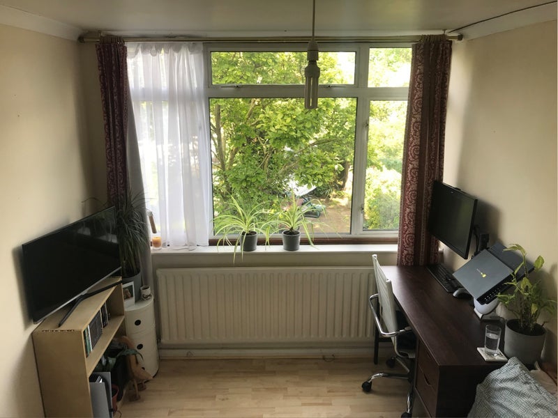 Room Kingswood Close in Greater London