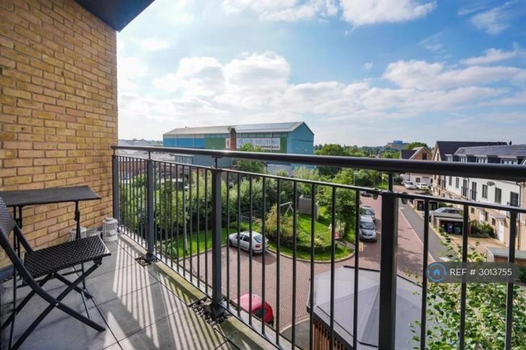 Flat Jessop Place in Greater London