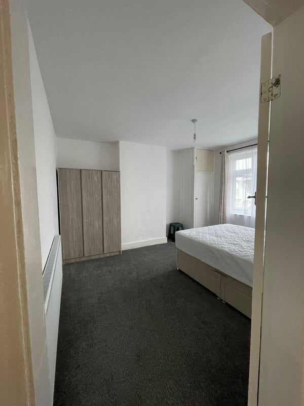 Room Goscote Hall Road in Charnwood