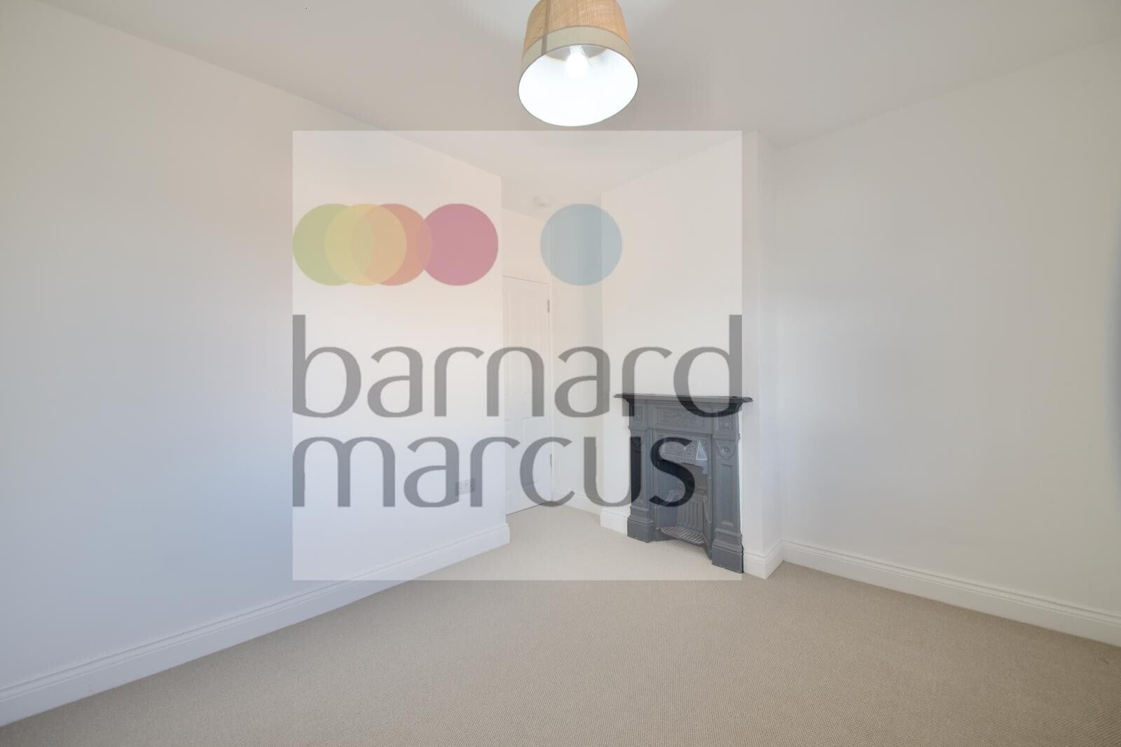 Flat Tewkesbury Terrace in Greater London