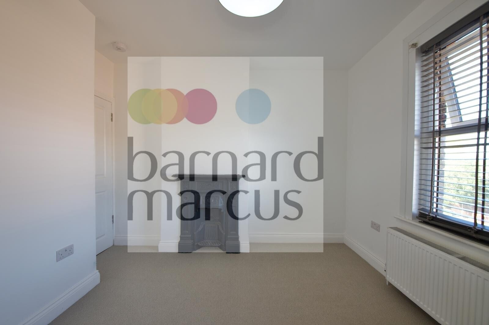 Flat Tewkesbury Terrace in Greater London