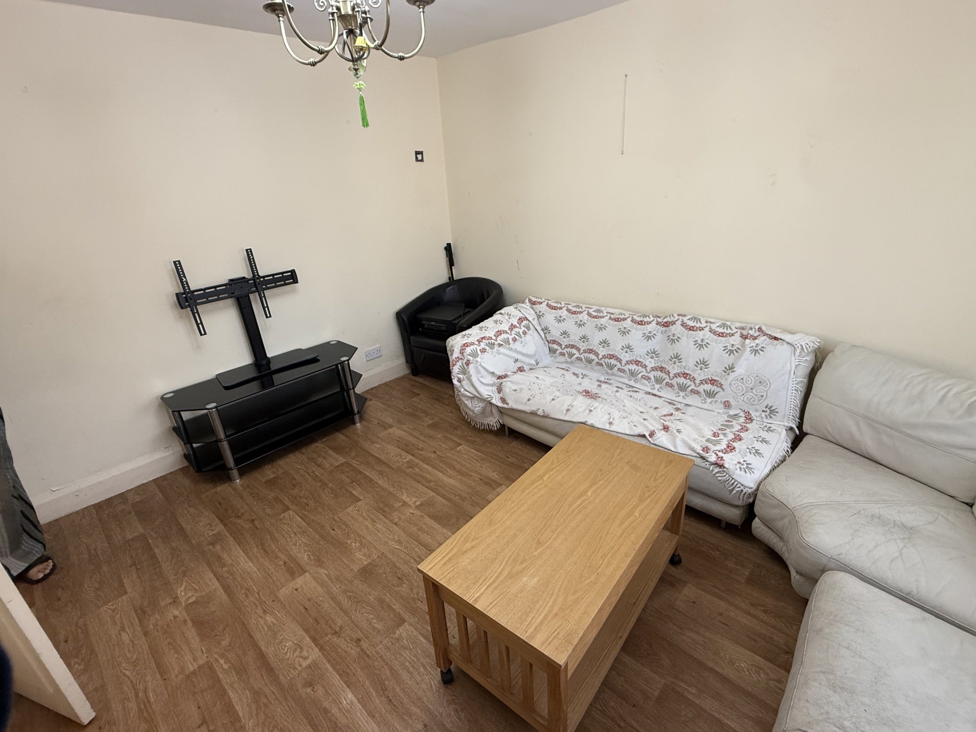 Flat Ellerdine Road in Greater London