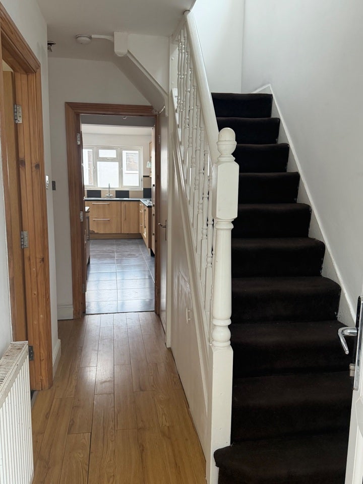 House Maythorne Close in Watford