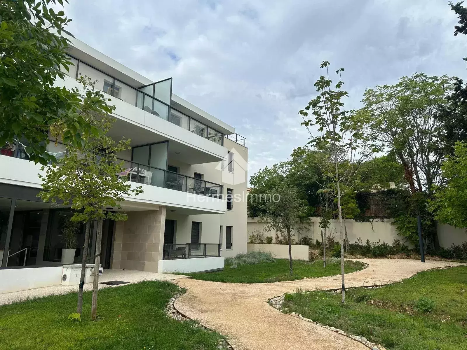 Flat Avenue Émile Ripert in La Ciotat