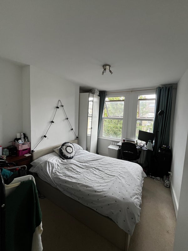 Room St John's Villas in Greater London