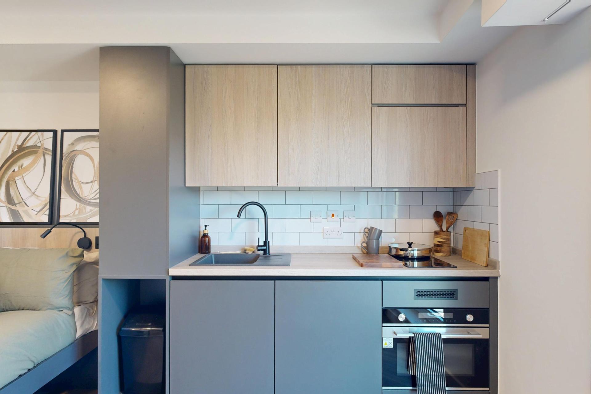 Room Radmarsh Road in Nottingham