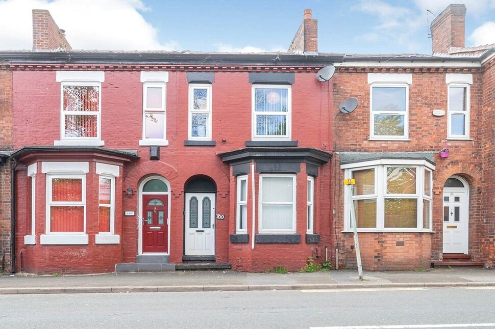 House MacKenzie Road in Salford