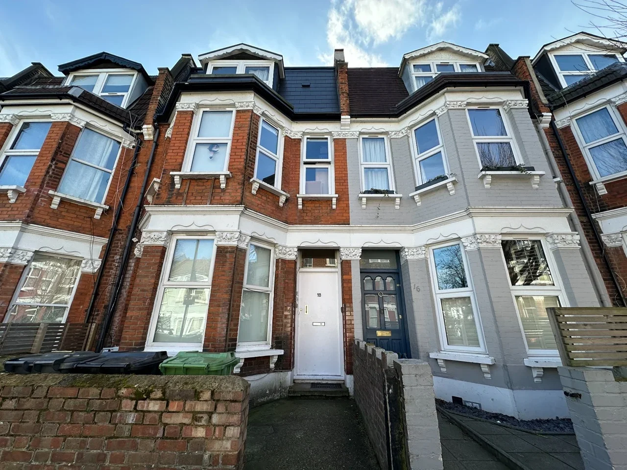 Flat Hampden Road in Greater London