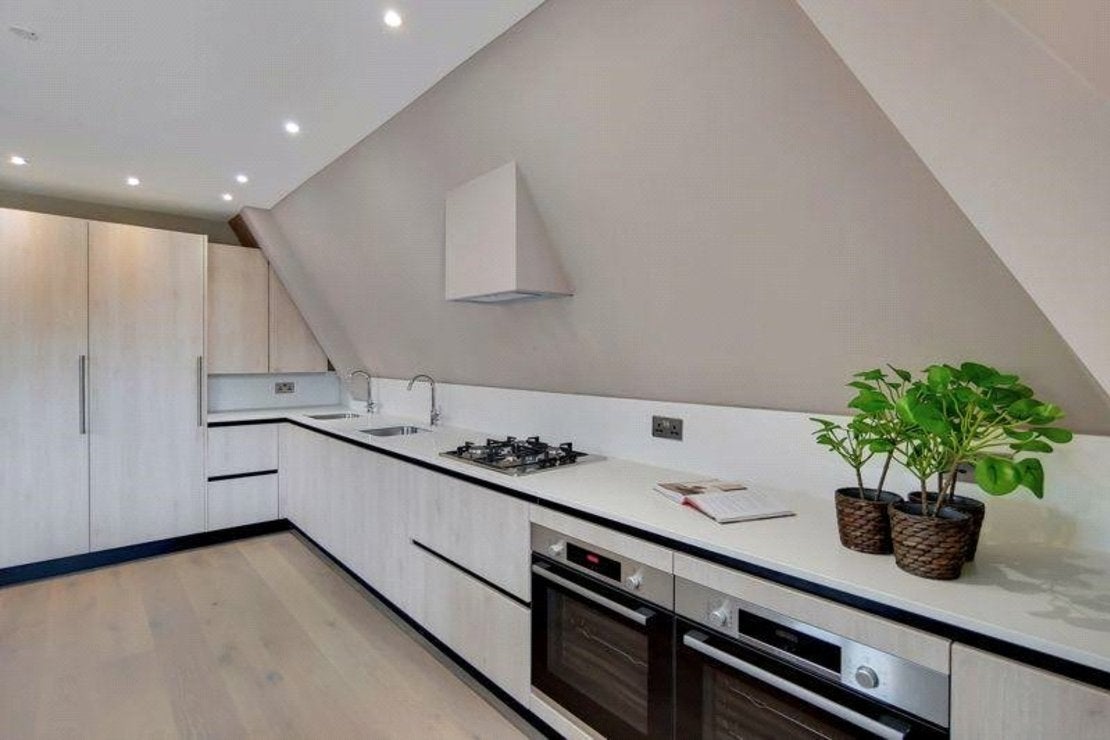 Flat Woodlands in Greater London