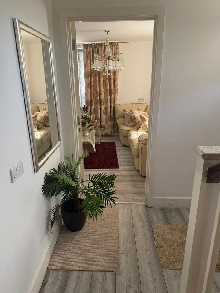 Room Morrison Road in Greater London