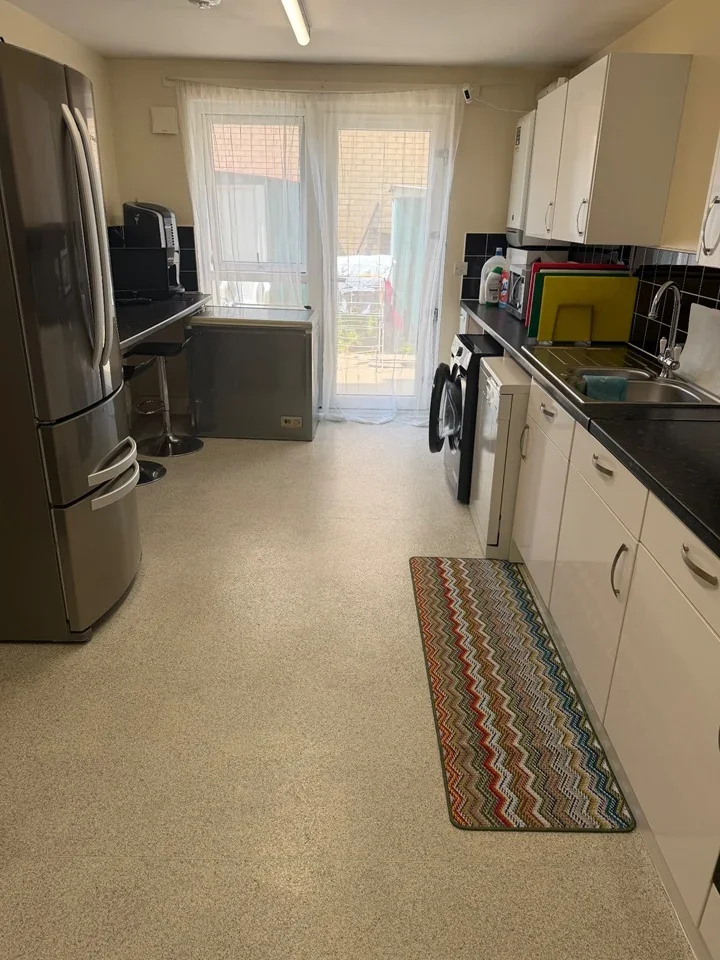 Room Morrison Road in Greater London