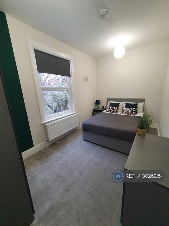 Room Belle Vue Road in Ipswich