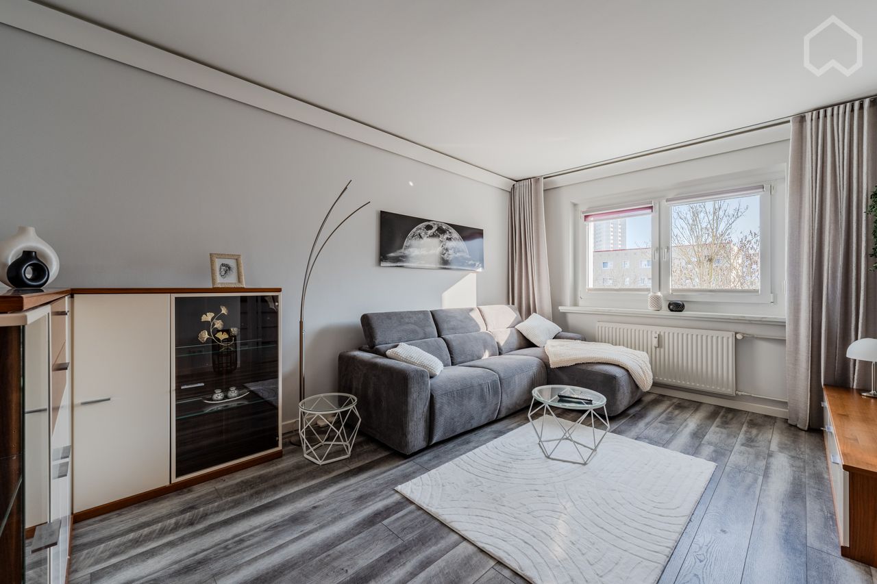 Wohnung Neubrandenburger Straße in Berlin