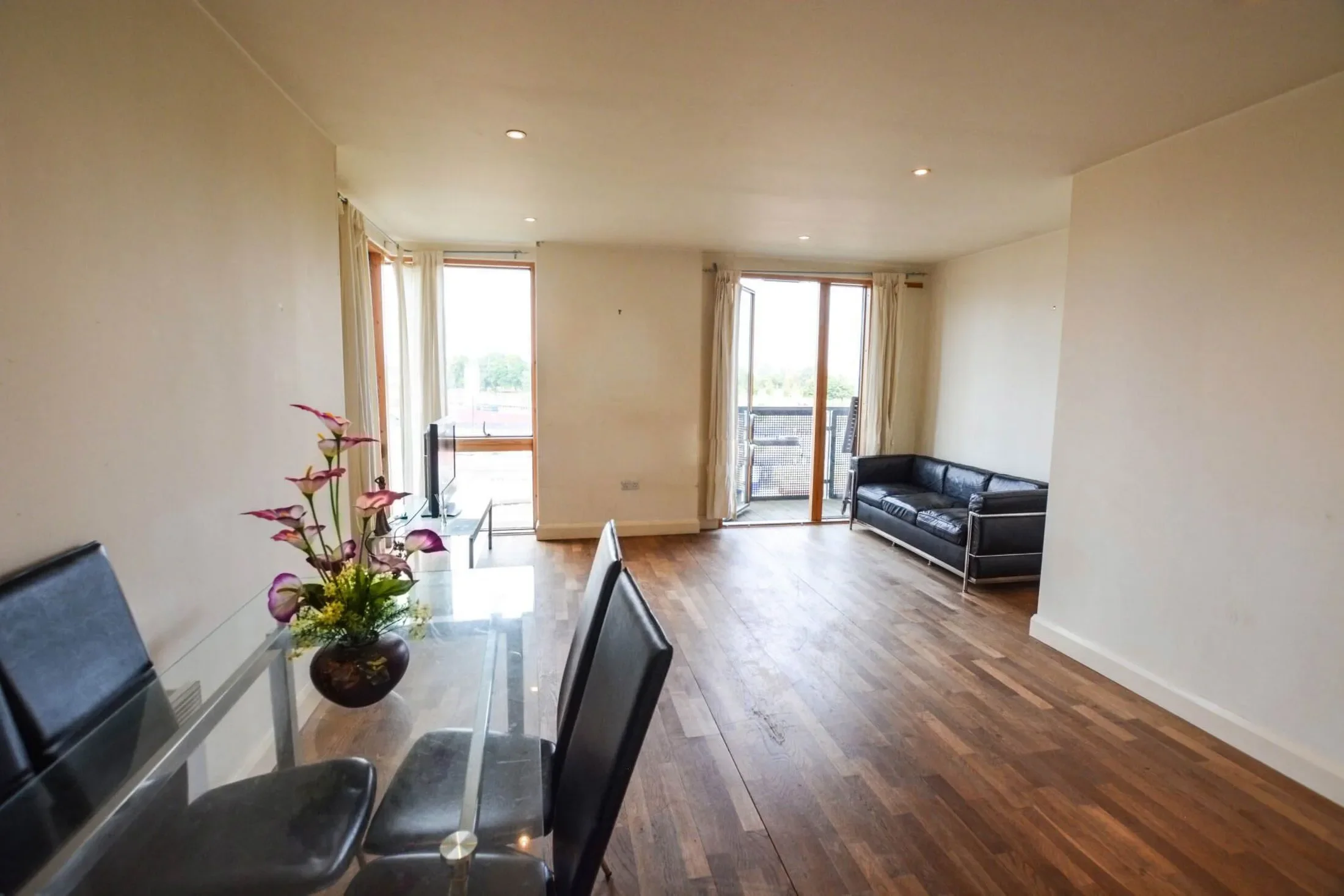 Flat Three Mill Lane in Greater London