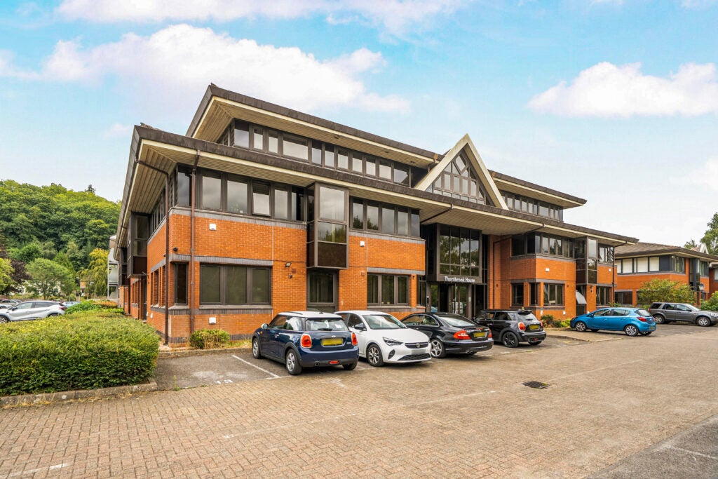 Flat Weyside Park in Waverley
