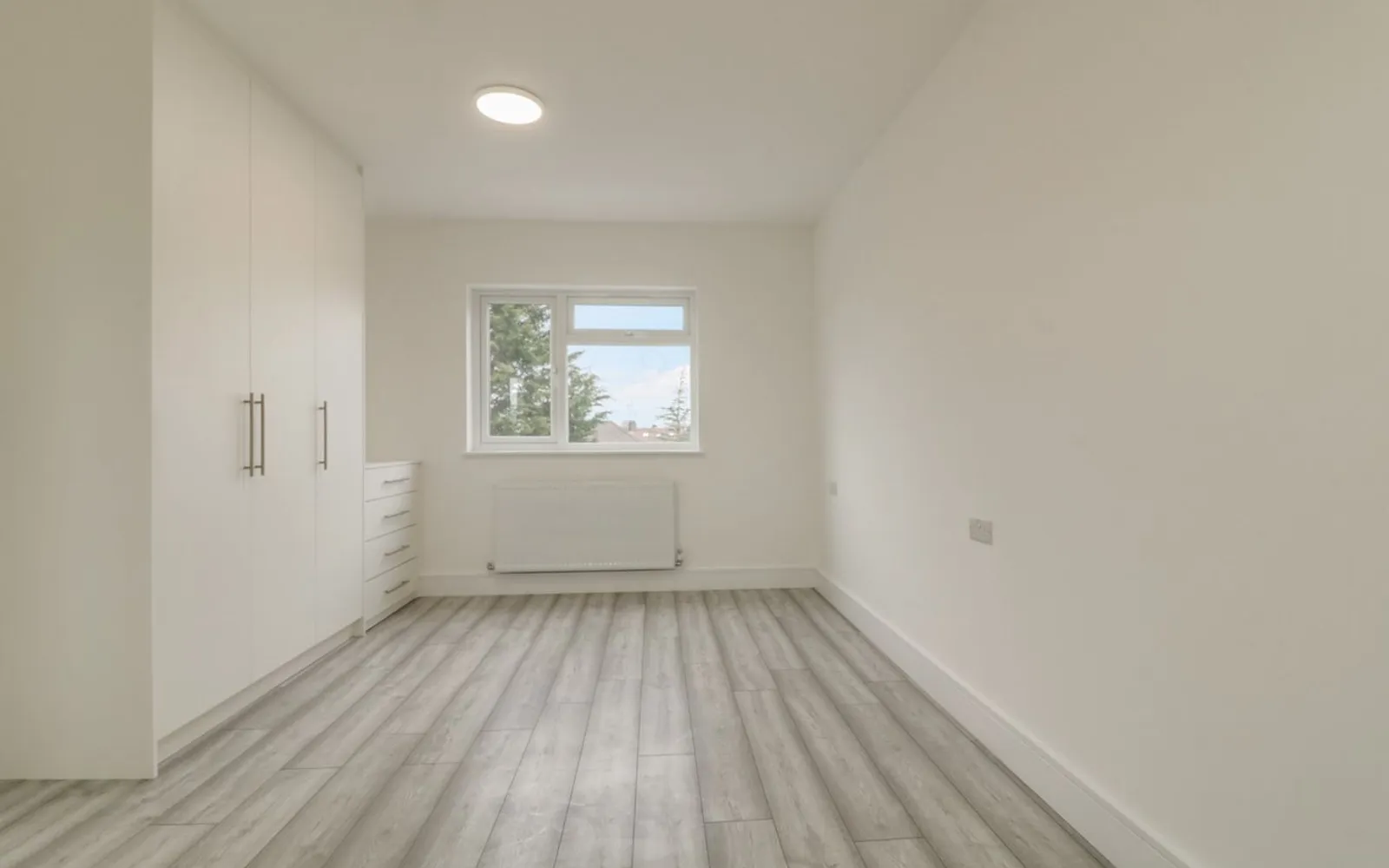 Flat Northumberland Road in Greater London