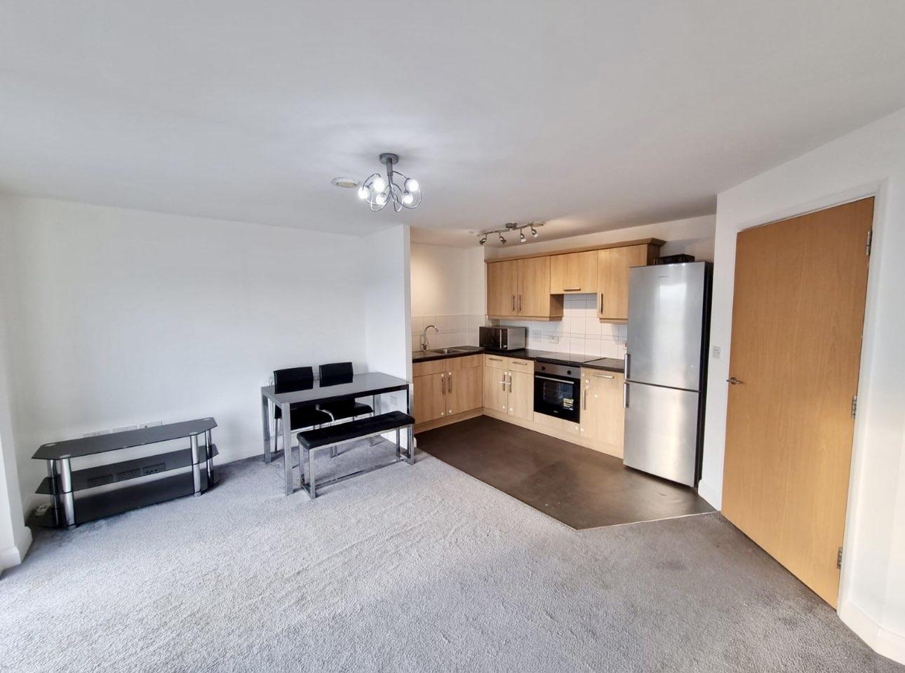 Flat London Road in Greater London